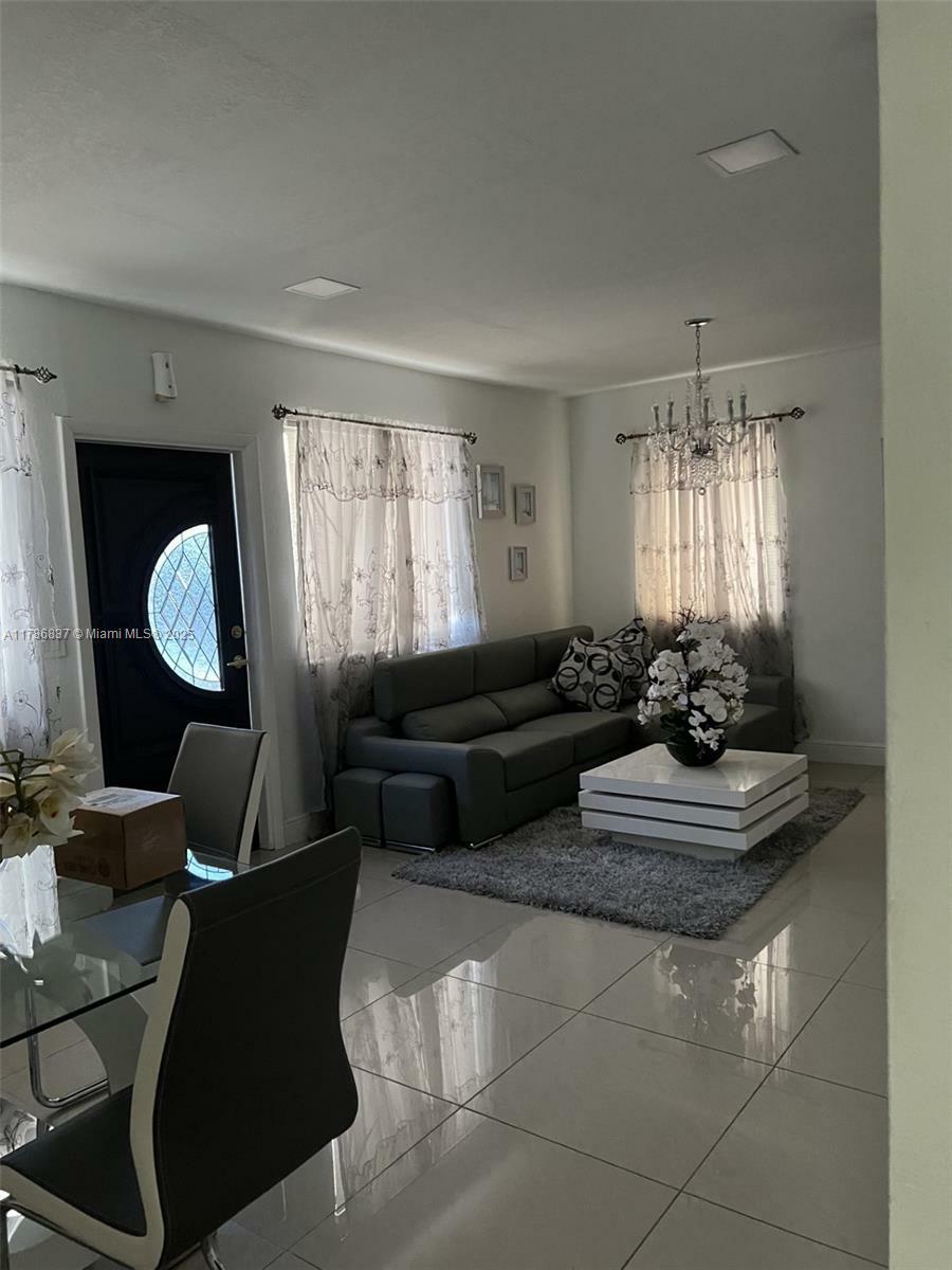7225 SW 21st St  Miami FL 33155 photo