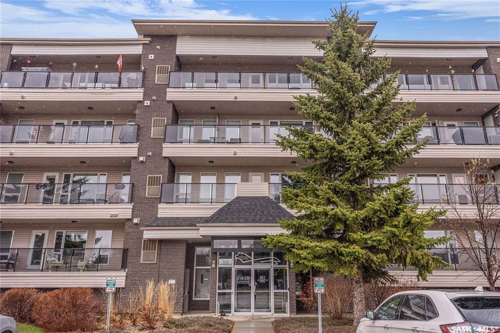 Property Photo: 102 Kingsmere Place 307 SK S7J 2K3