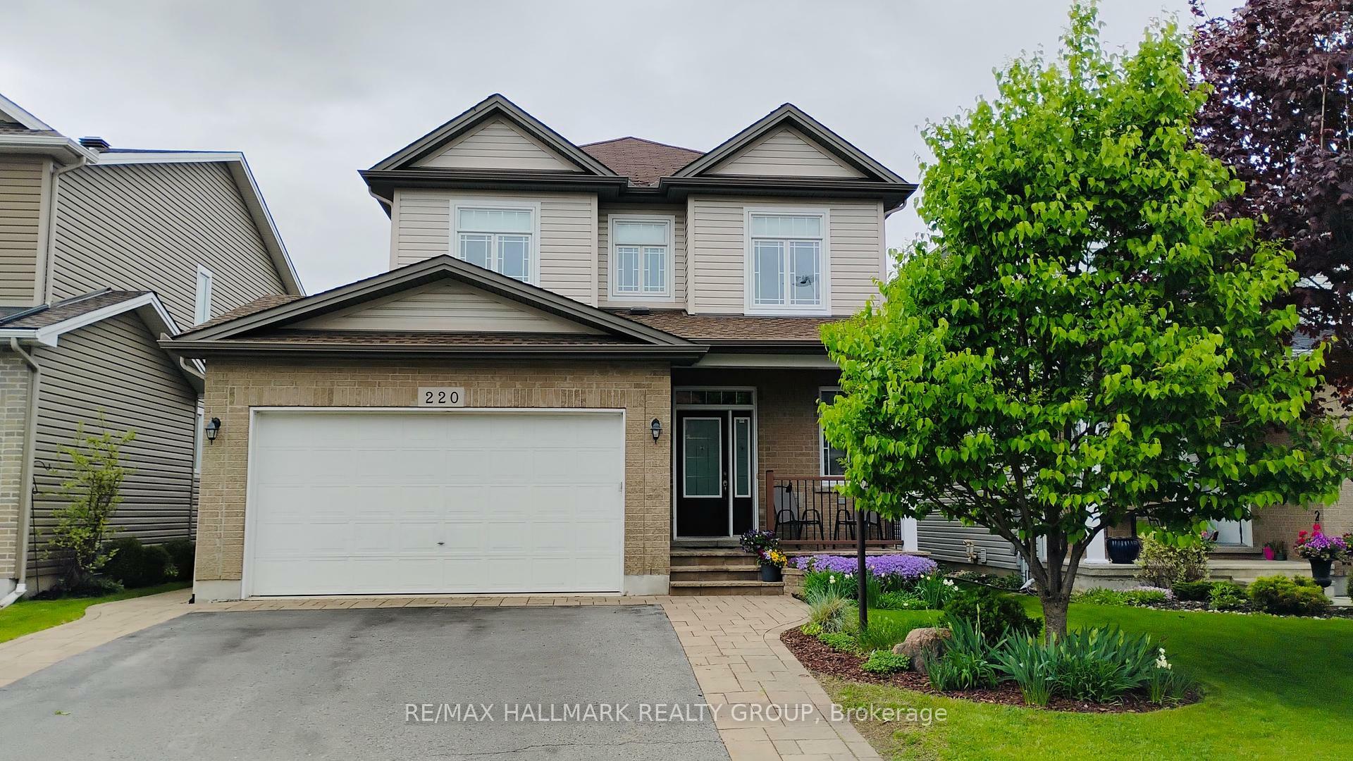 Property Photo:  220 Celtic Ridge Crescent  ON K2W 0C1 