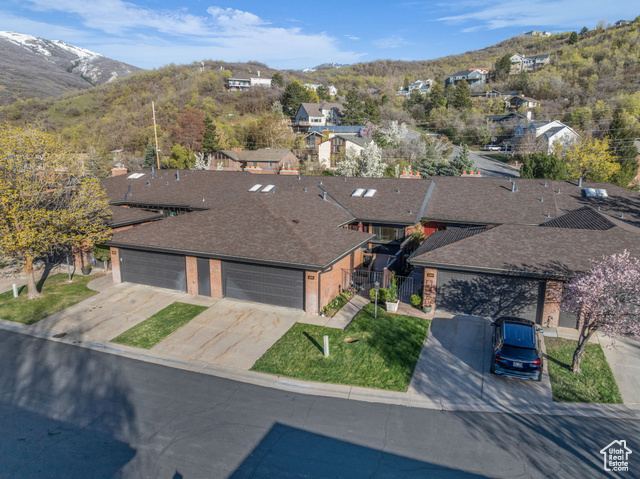 Property Photo: 2251 Ridgewood Way UT 84010