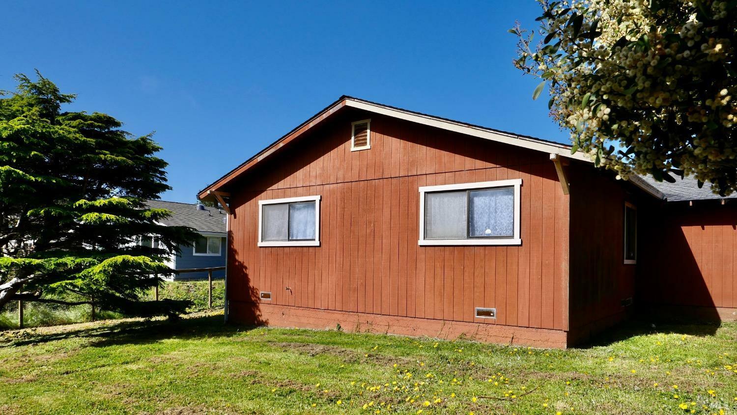 Property Photo: 620 Dubois Lane CA 95437