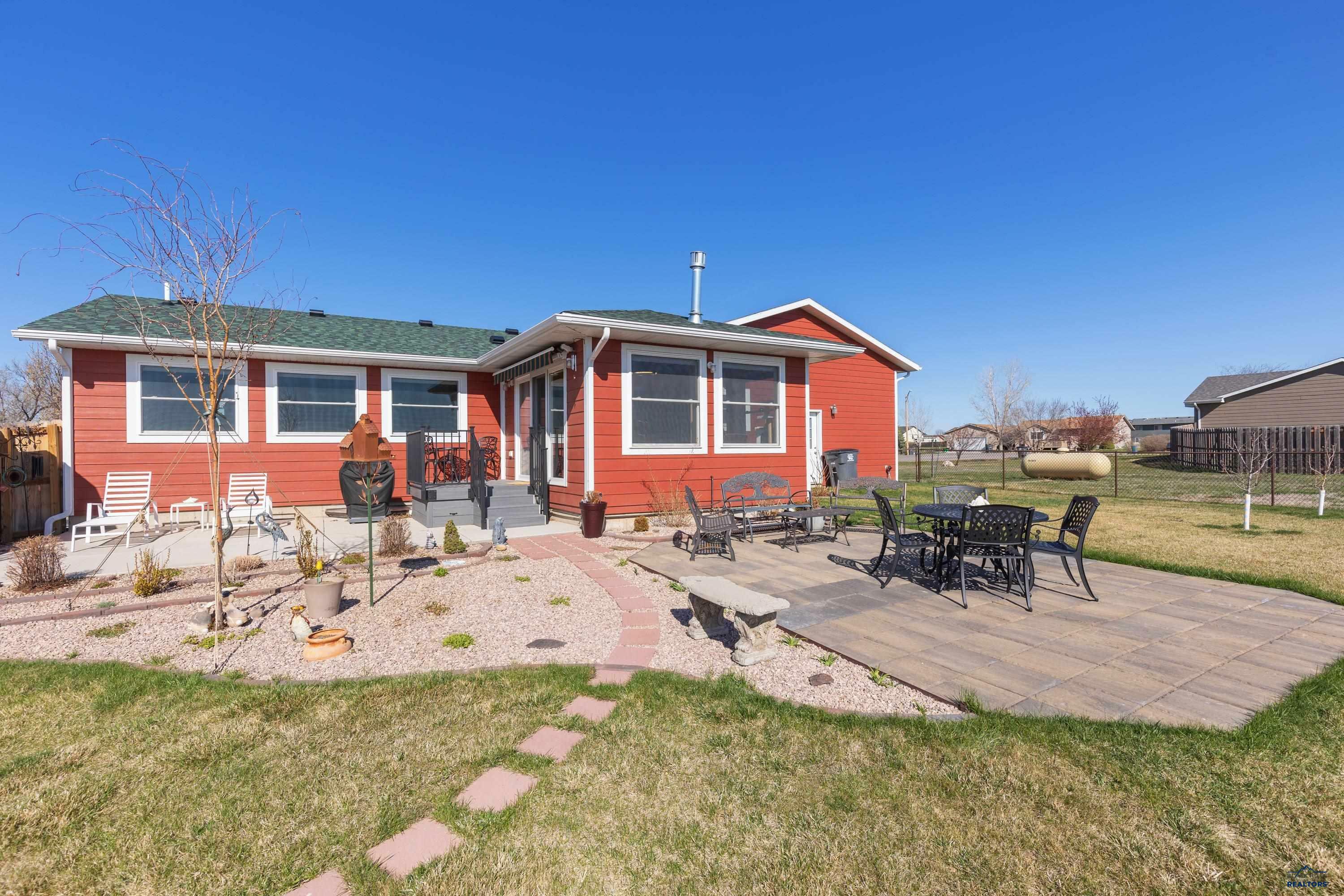 Property Photo: 623 Elm Ct SD 57719