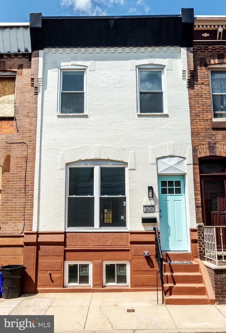 Property Photo: 2426 S Alder Street PA 19148