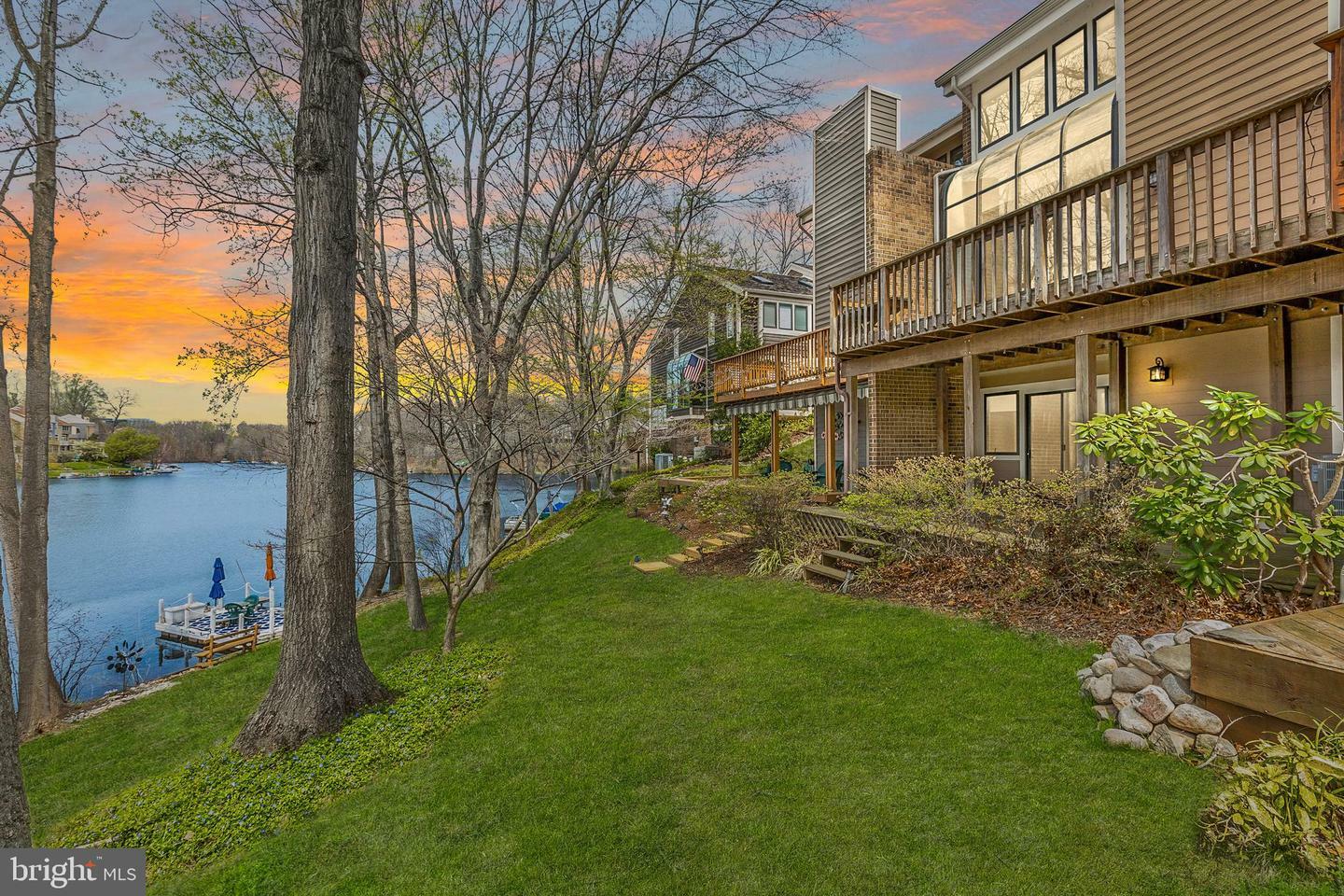 Property Photo: 11030 Thrush Ridge Road VA 20191