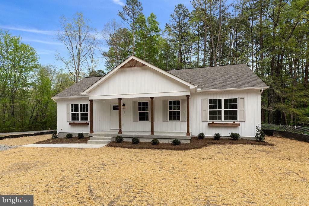 Property Photo: 111 Waverly Drive VA 22546