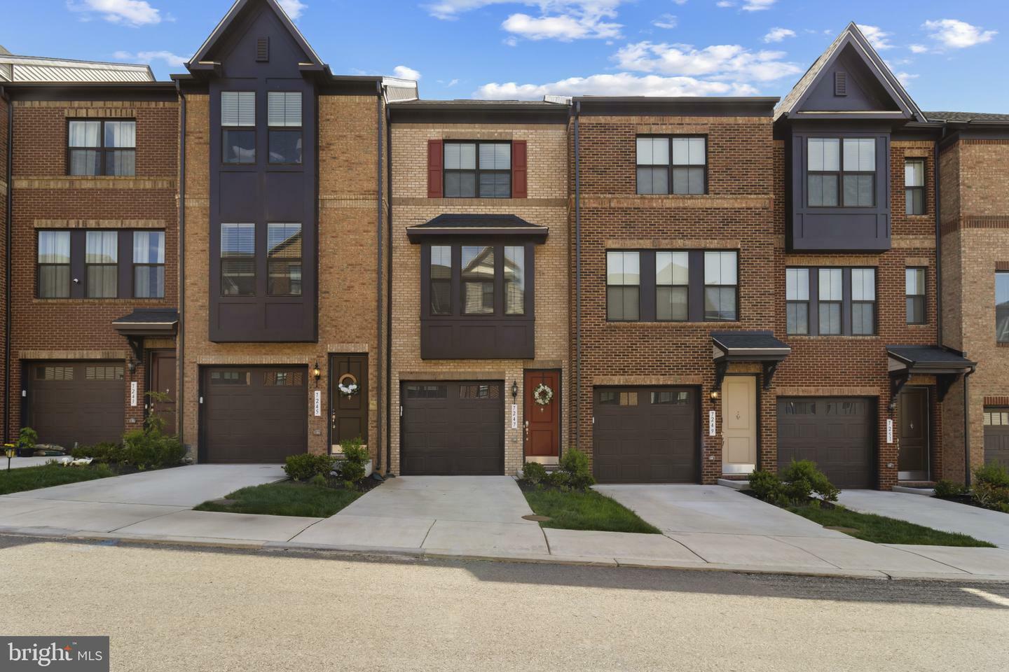 Property Photo: 7247 Mountaineer Drive VA 22306
