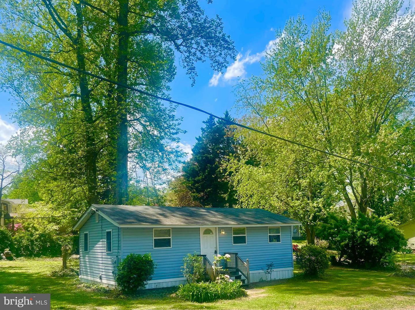 Property Photo: 5425 Chesapeake Avenue MD 20685