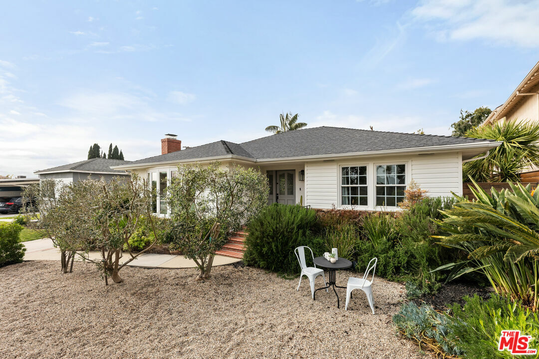 5839 W 75th St  Los Angeles CA 90045 photo