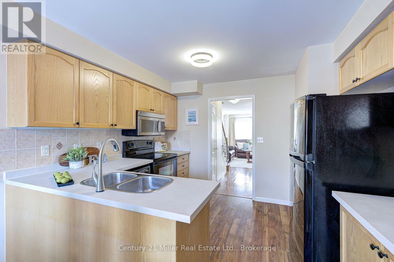 Property Photo: 3030 Breakwater Court 16 ON L5B 4N5