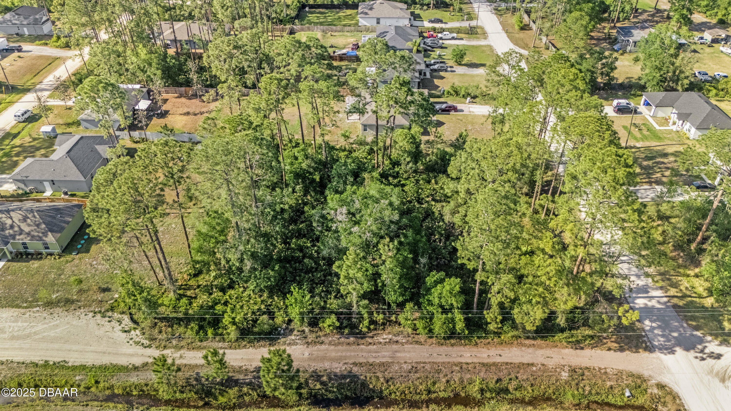 Property Photo: 1720 East Parkway FL 32724