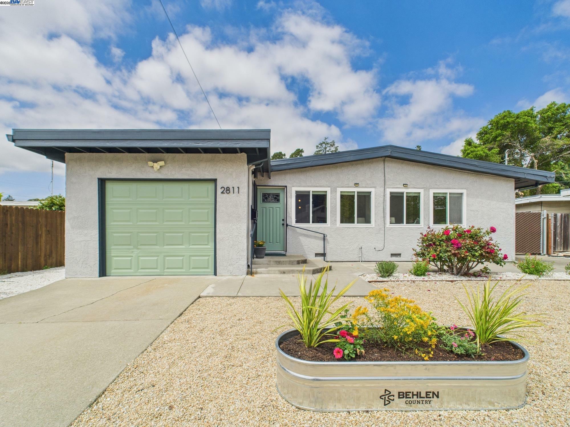 Property Photo: 2811 May Rd CA 94803