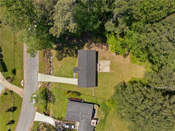 Property Photo: 2340 Cresta Drive GA 30032