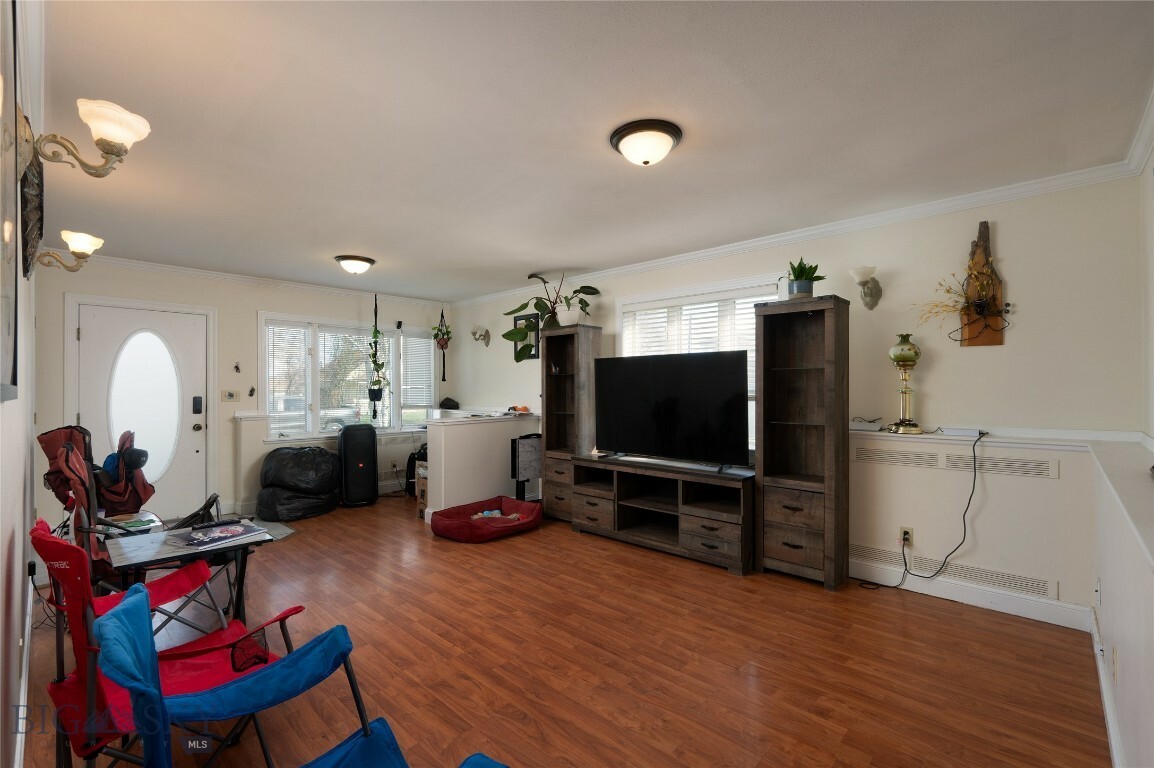 Property Photo: 207 W 3rd Avenue MT 59011