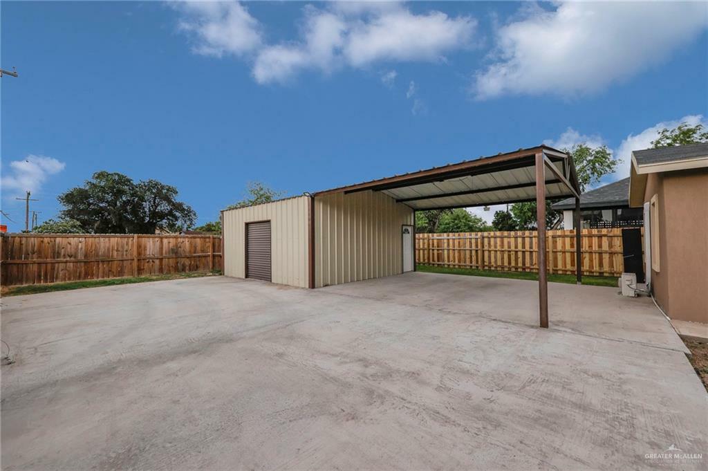 Property Photo: 721 W 4th Street TX 78572