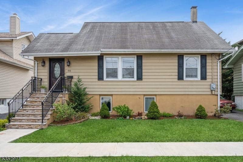 512 Russell Ave  Ridgefield Boro NJ 07657 photo