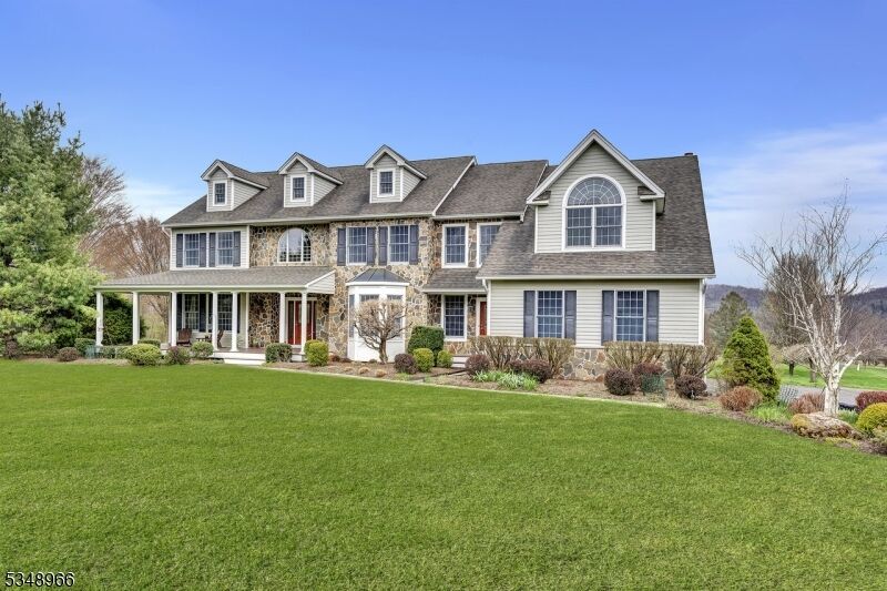 Property Photo:  2 Elaine Ct  NJ 07830 