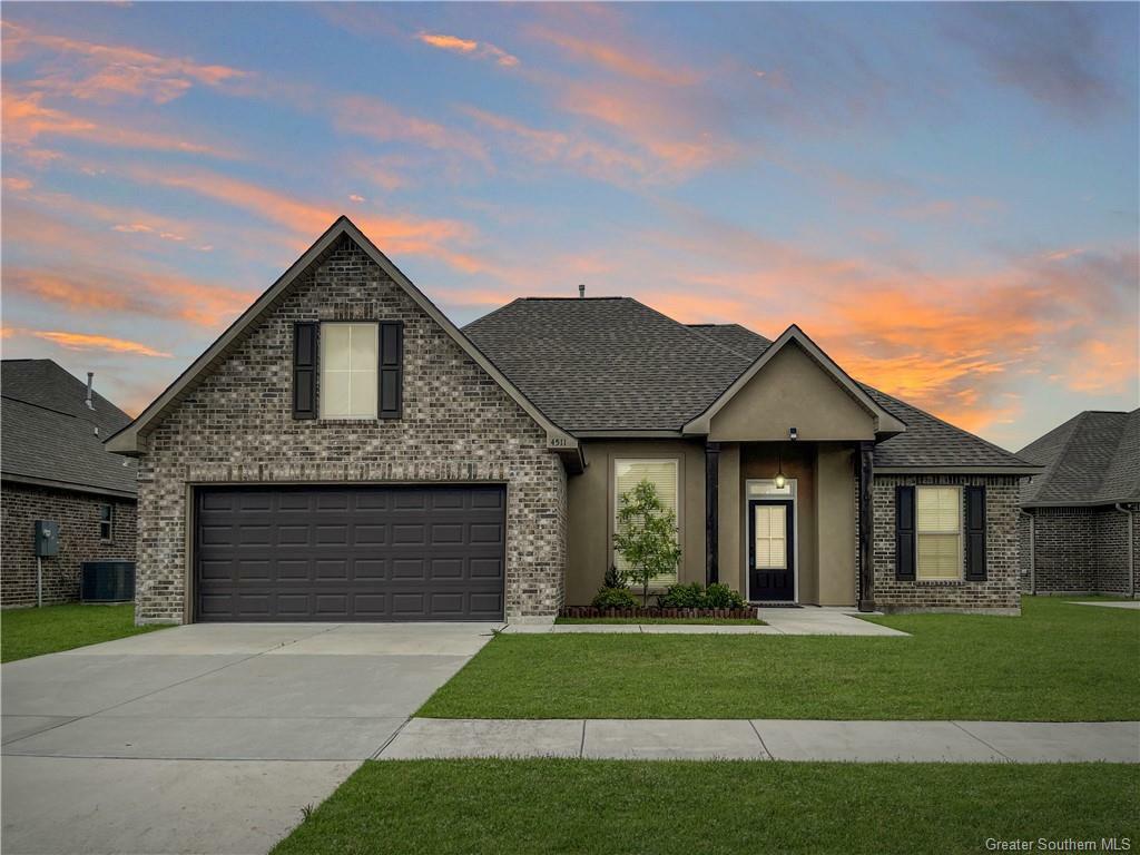 Property Photo: 4511 Bellview Drive LA 70607