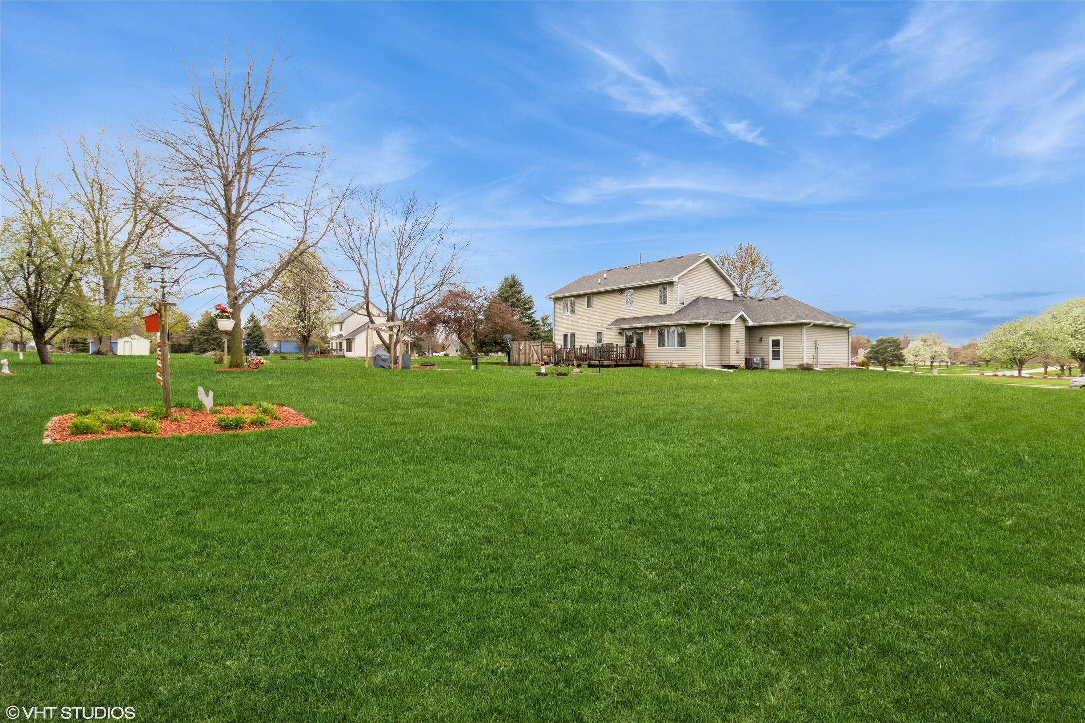 Property Photo: 9601 NE 28th Court IA 50021