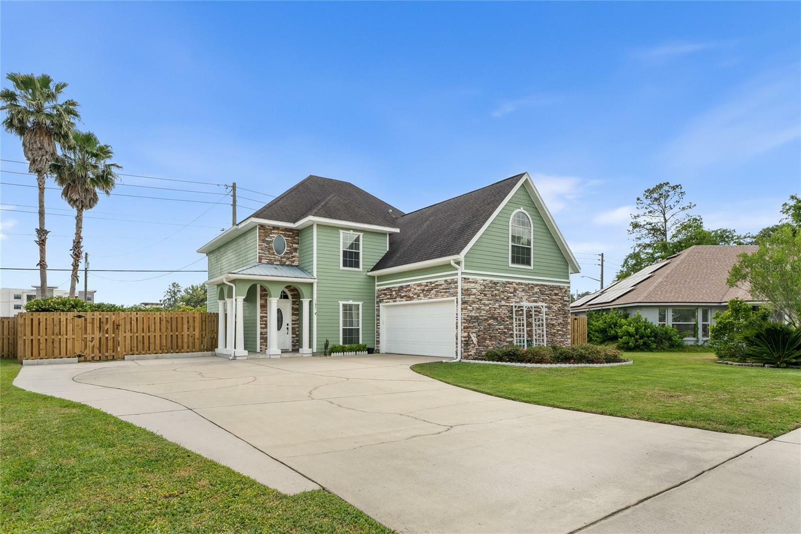 Property Photo: 11931 NW 8th Road FL 32606