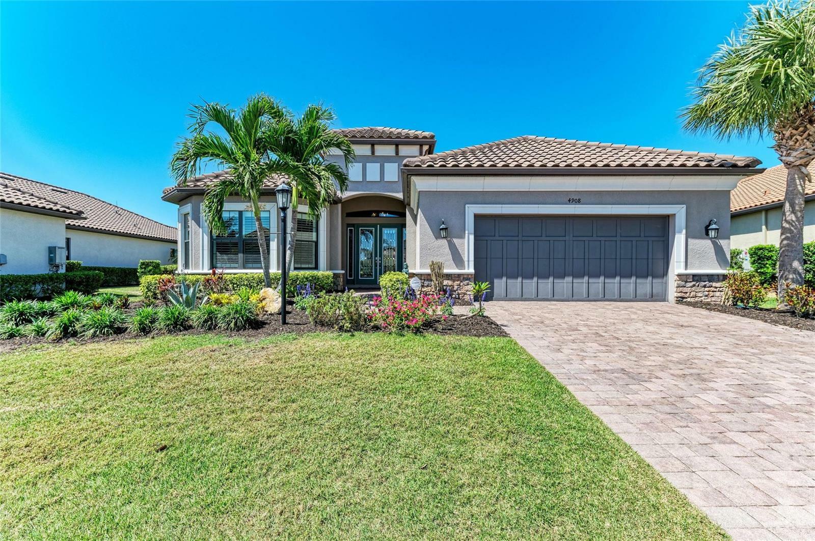 Property Photo: 4908 Tivoli Run FL 34211