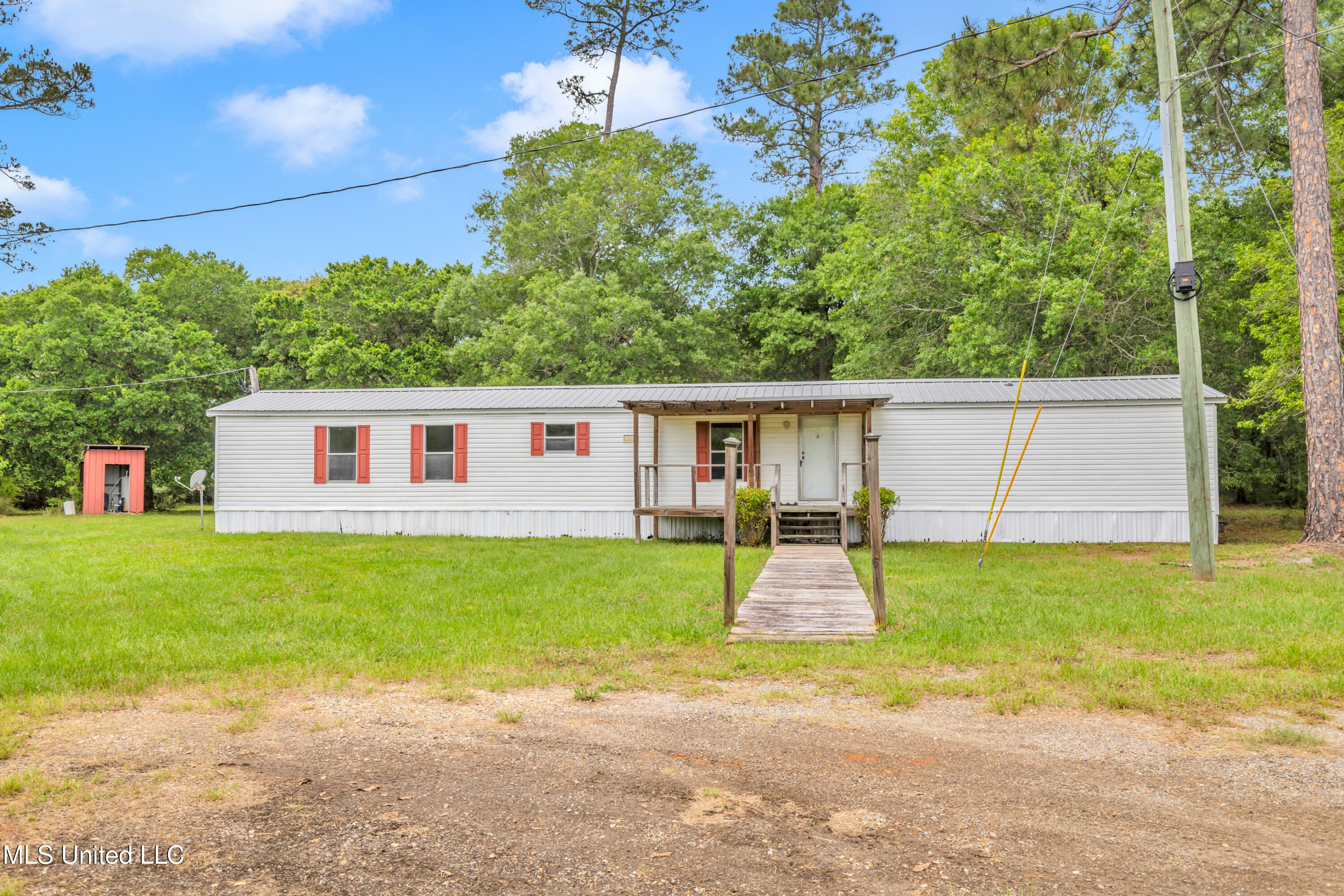 11300 Max Bryant Road  Moss Point MS 39562 photo