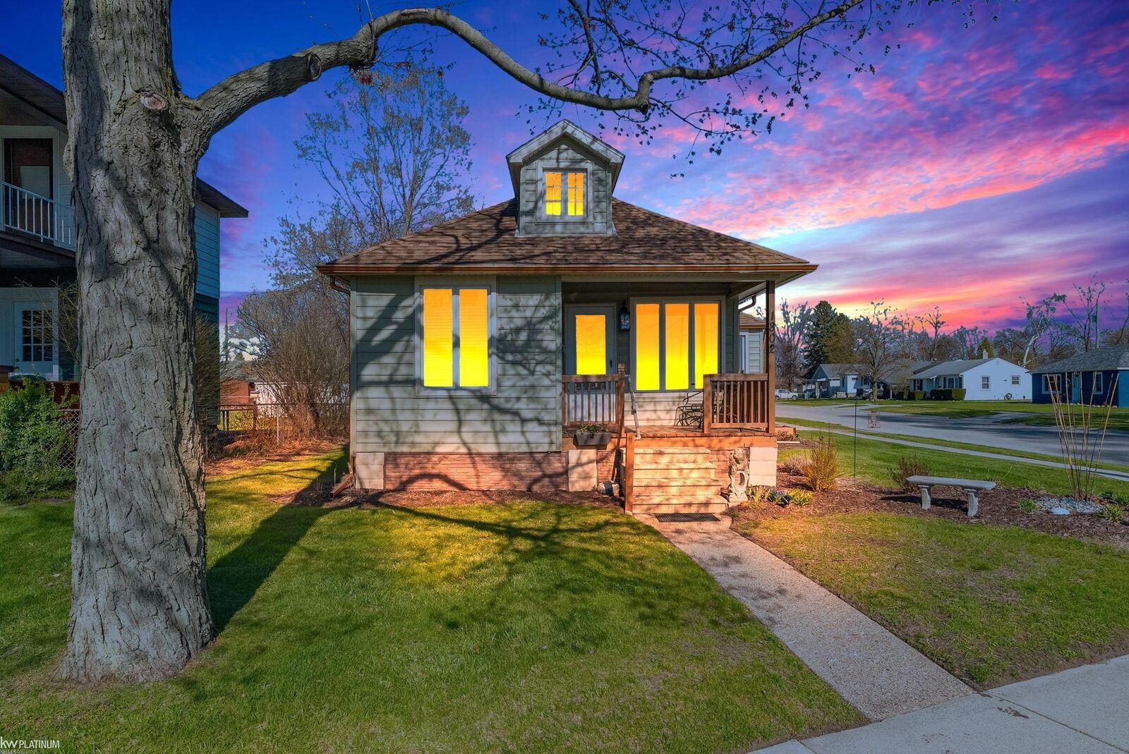 Property Photo:  1802 Riverside Drive  MI 48060 