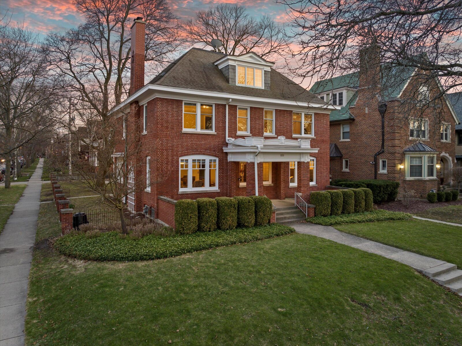 Property Photo: 2331 E Newberry Blvd WI 53211