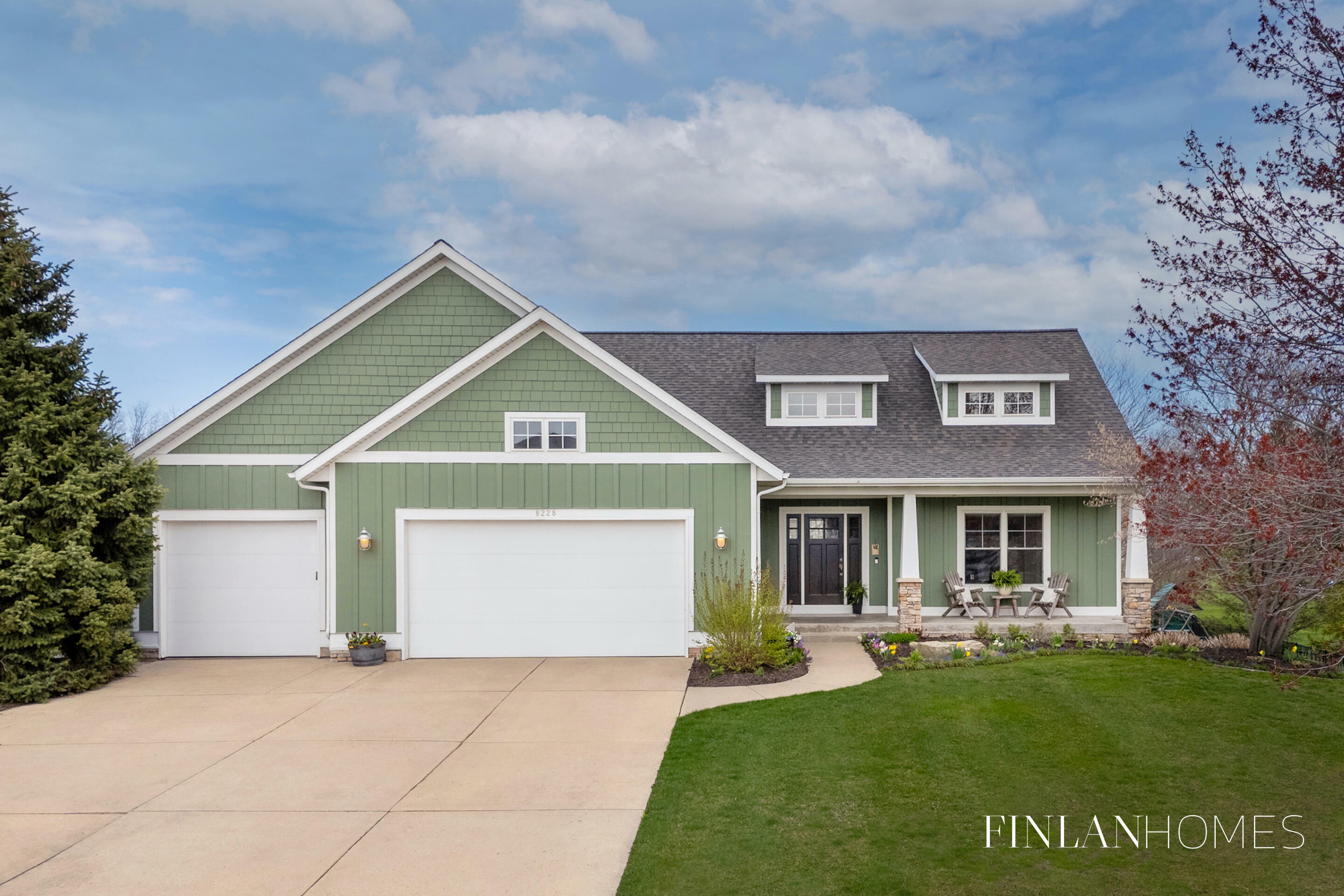 Property Photo:  8228 Golfside Drive  MI 49428 