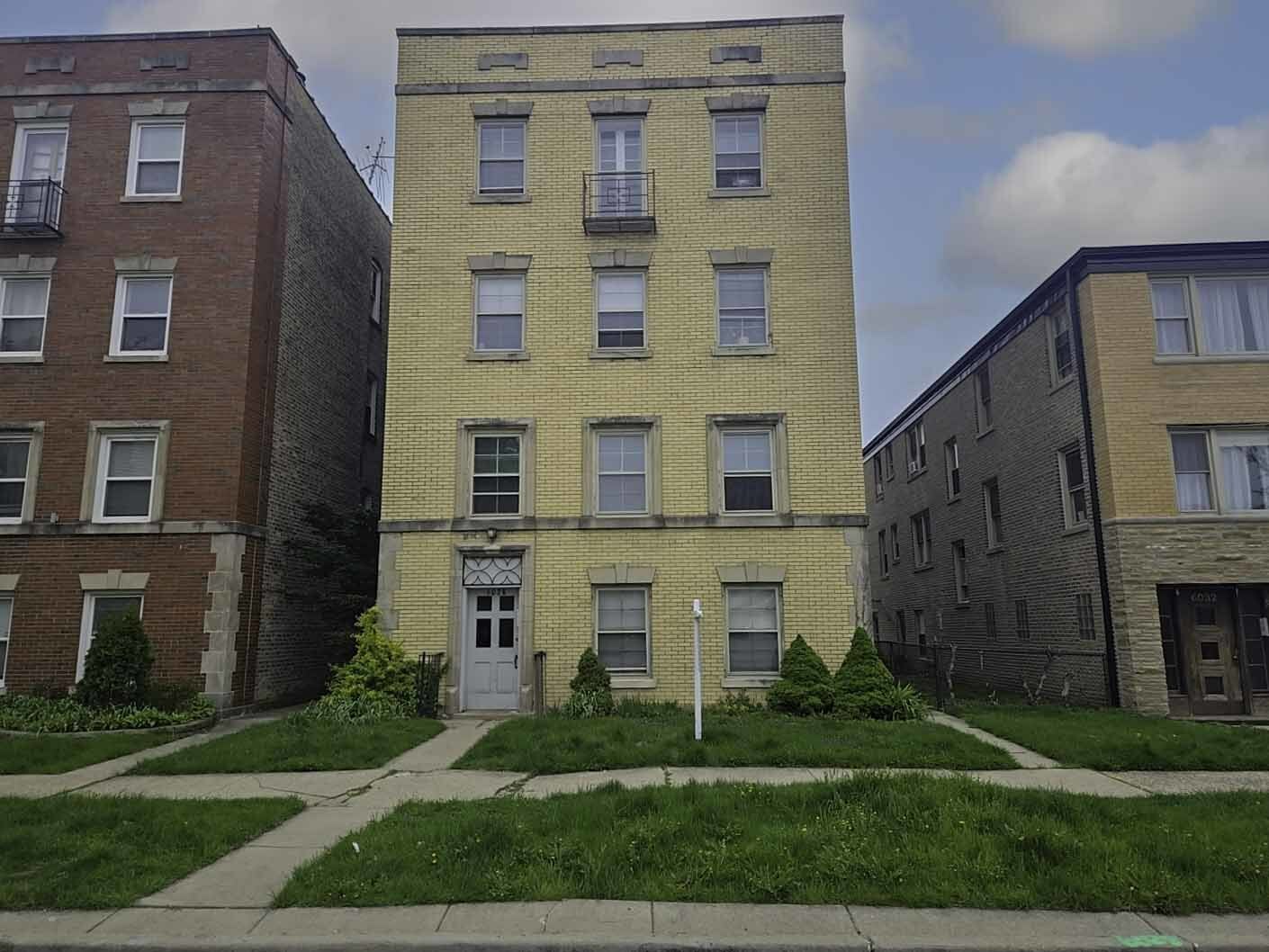 Property Photo: 6028 N Francisco Avenue IL 60659