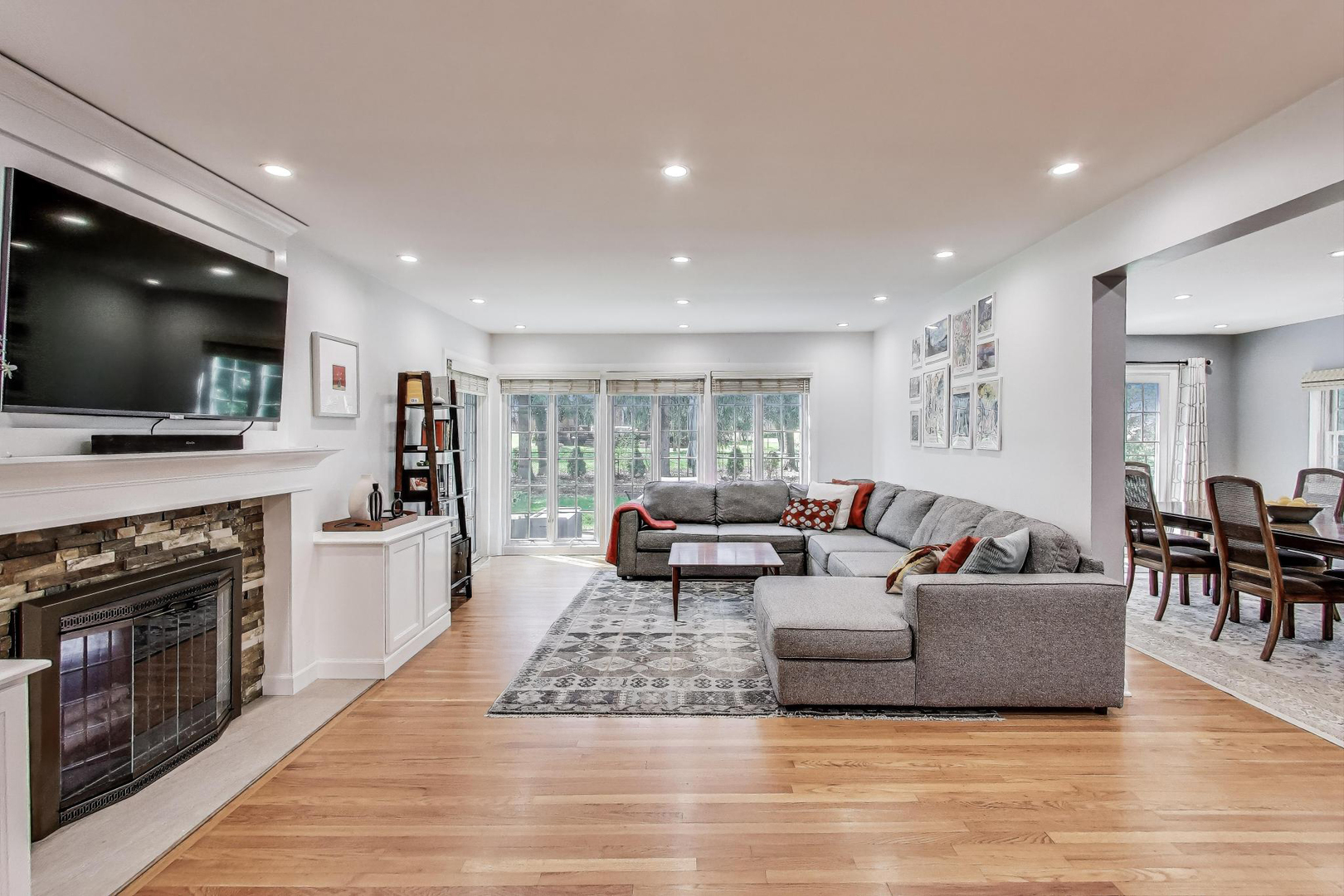 Property Photo: 630 Argyle Avenue IL 60422
