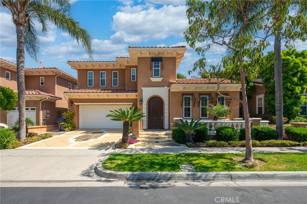 Property Photo: 19 Ivanhoe CA 92602