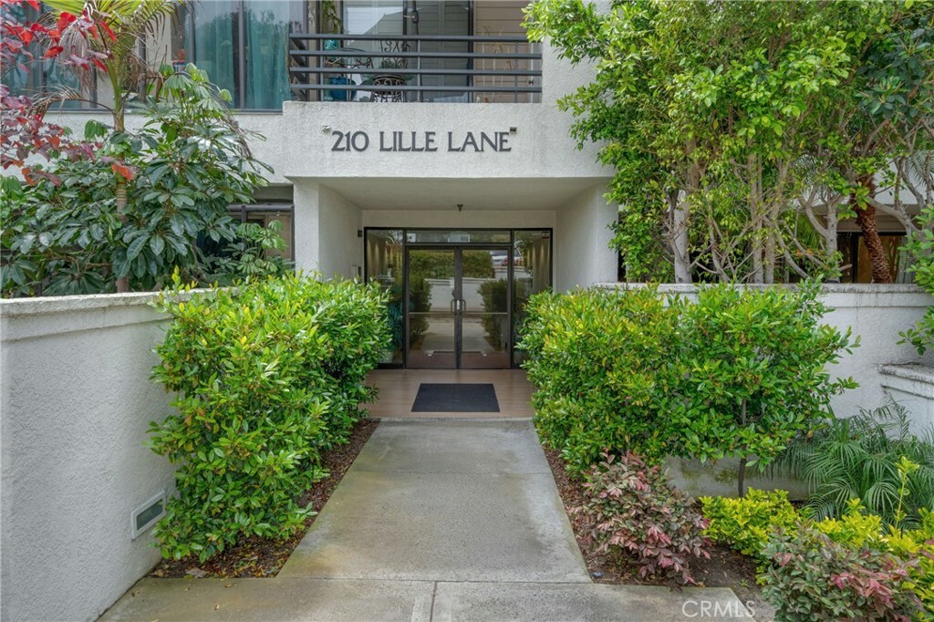Property Photo: 210 Lille Lane 217 CA 92663