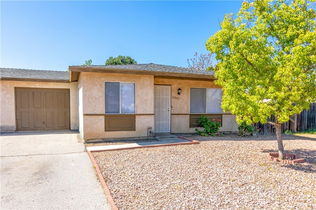 Property Photo: 2091 Avenida Olivos CA 92545