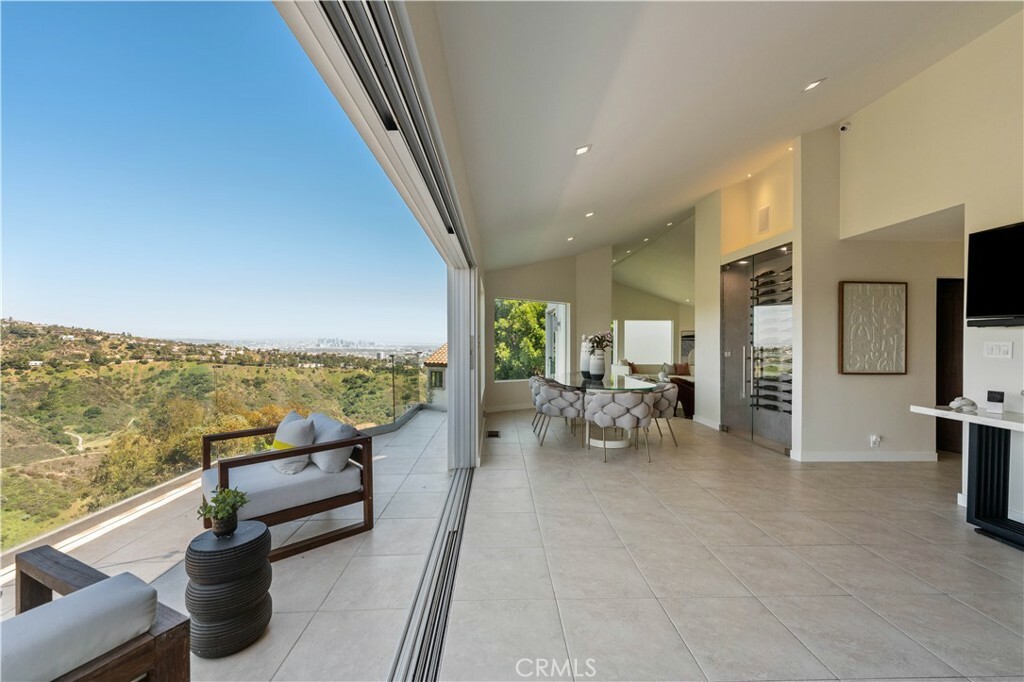 Property Photo: 1680 Summitridge Drive CA 90210