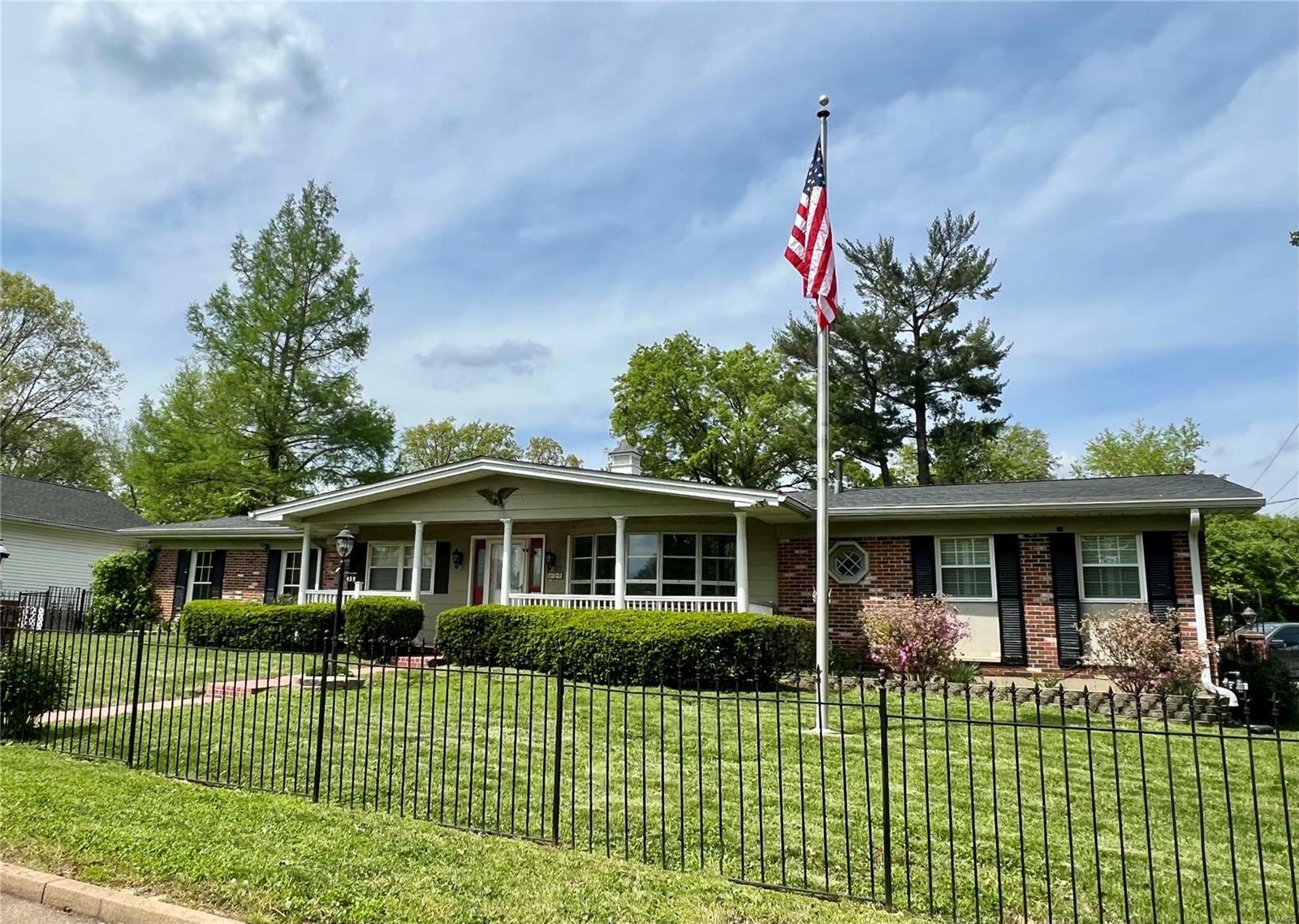 Property Photo: 459 Southside Avenue MO 63119