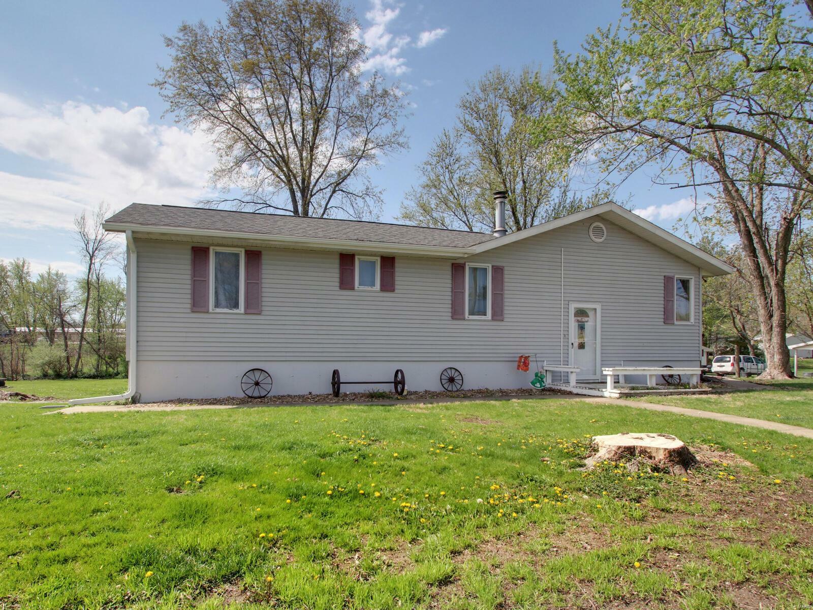 Property Photo: 322 Westbrook Drive MO 63445