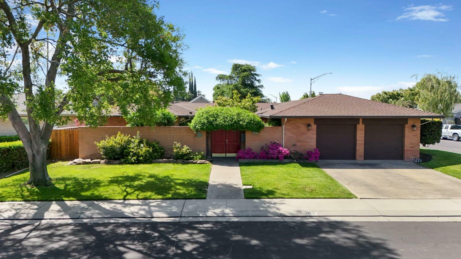 6305 Chesapeake Circle  Stockton CA 95219 photo