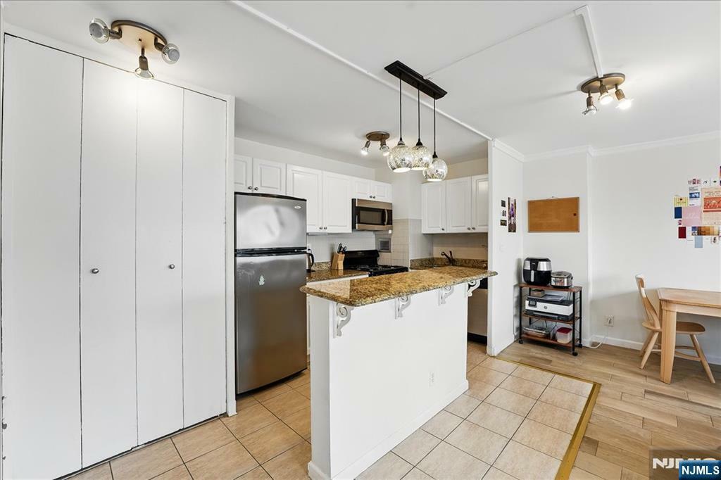 Property Photo: 135 Montgomery Street 20H NJ 07302