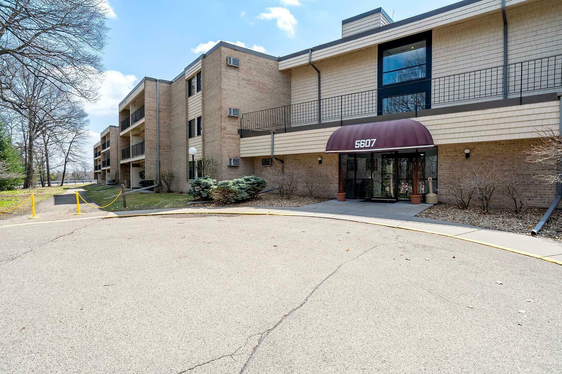 Property Photo: 5607 Green Circle Drive 310 MN 55343