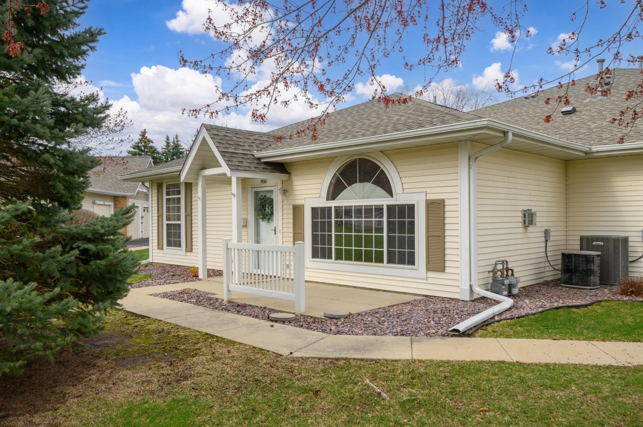 Property Photo:  1926 Waterford Place SW  MN 55902 