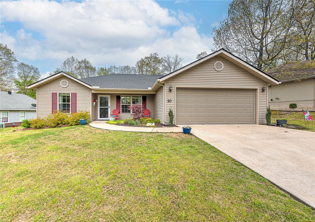 Property Photo: 10 Slaggford Lane AR 72714