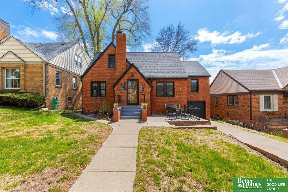 Property Photo: 4327 Shirley Street NE 68105