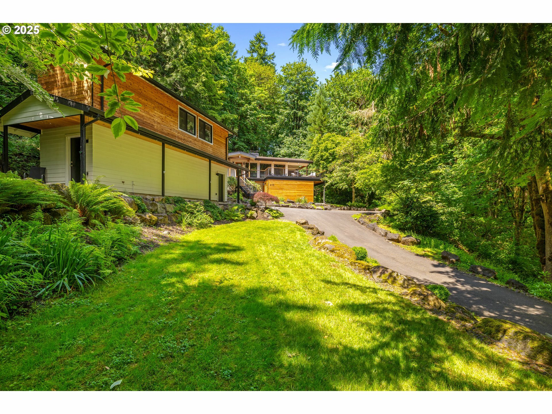 Property Photo: 610 Atwater Rd OR 97034
