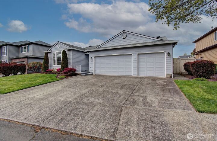 Property Photo: 3800 SE 183rd Court WA 98683