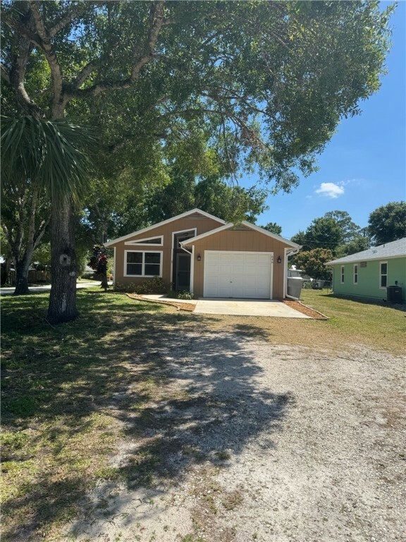 Property Photo: 646 63rd Avenue FL 32968