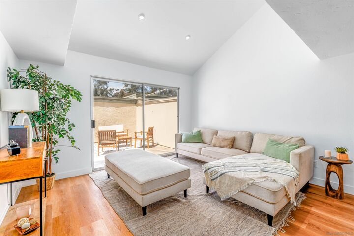 Property Photo: 9931 Caminito Tomatillo CA 92131