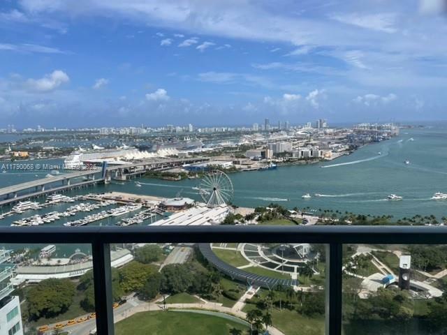 253 NE 2nd St 3807  Miami FL 33132 photo