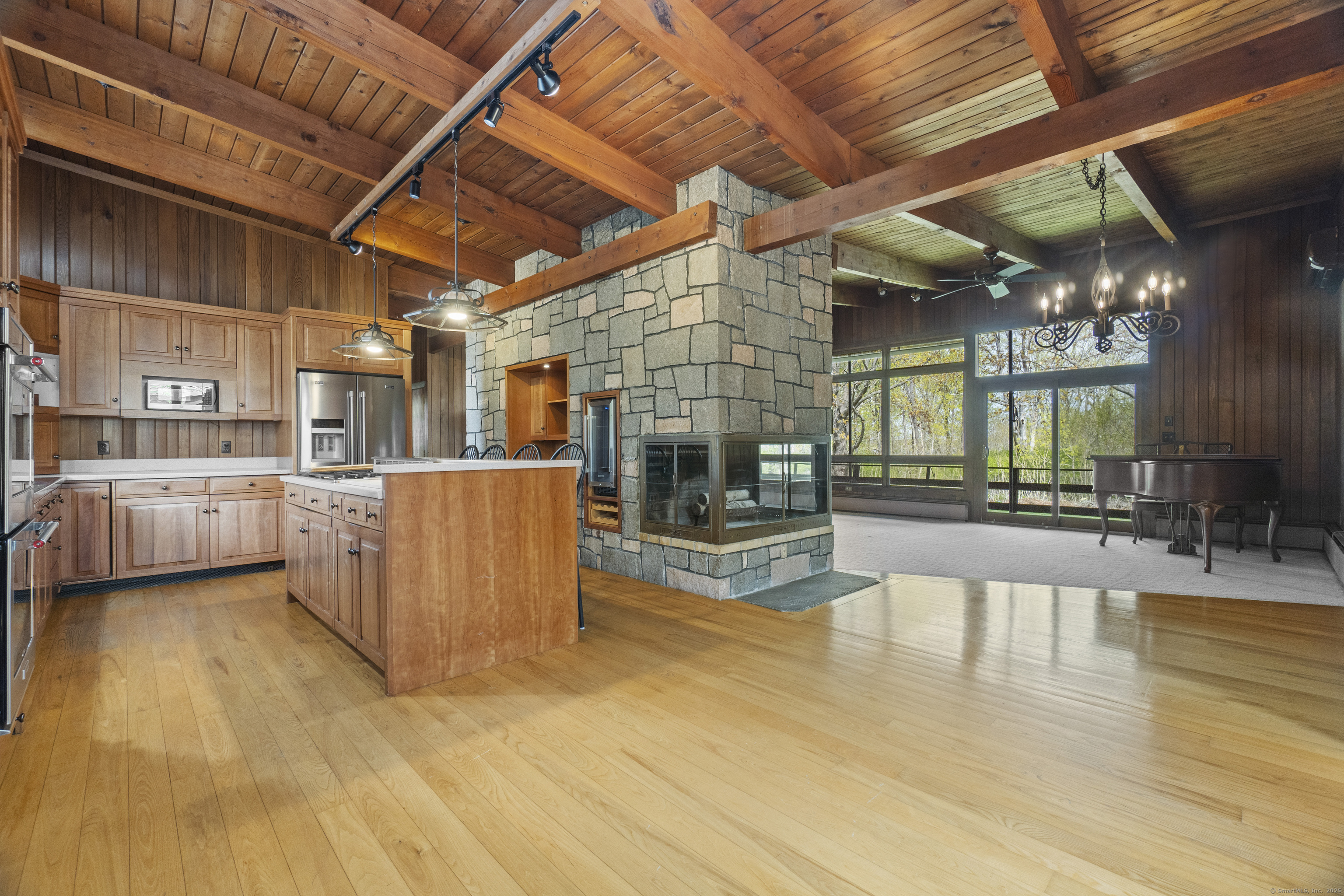 Property Photo: 8 Cromwell Place CT 06475