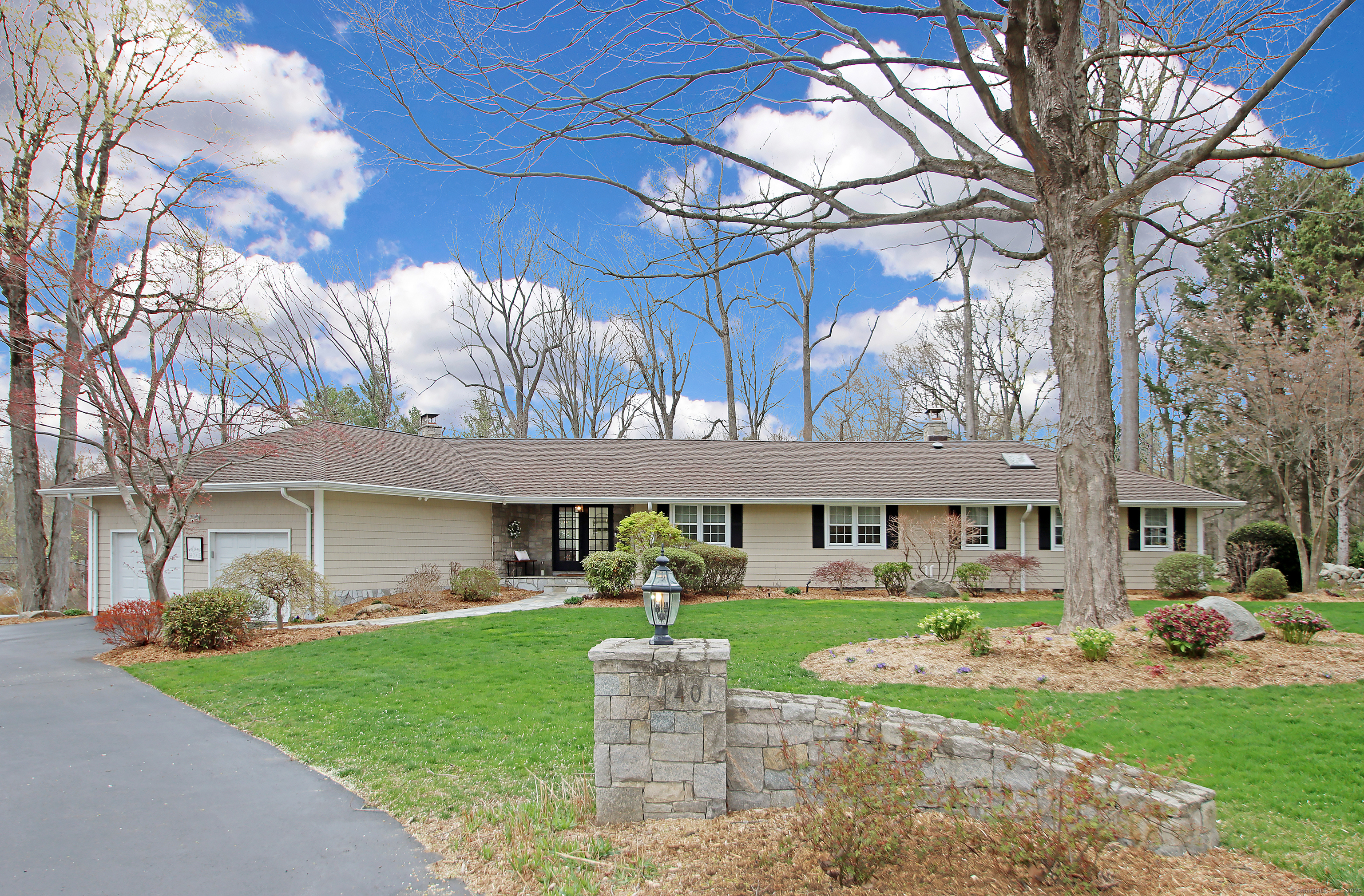 401 Hilltop Road  Orange CT 06477 photo