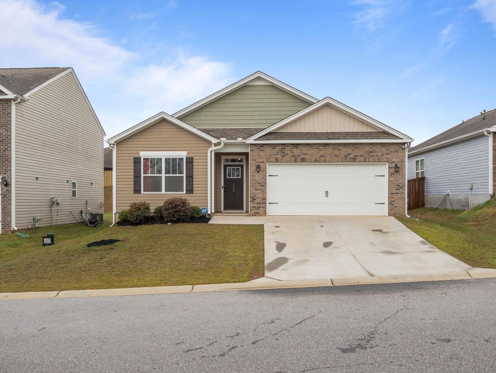 Property Photo:  178 Fenwick Drive  SC 29388 